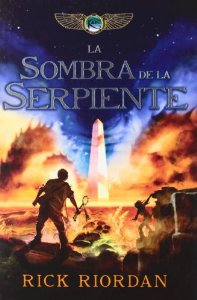 LA SOMBRA DE LA SERPIENTE (CRONICAS DE KANE #3)