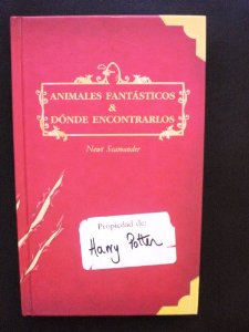 Portada del libro ANIMALES FANTÁSTICOS Y DÓNDE ENCONTRARLOS