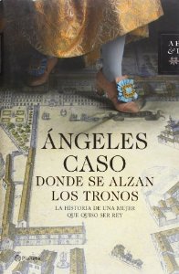 Portada del libro DONDE SE ALZAN LOS TRONOS